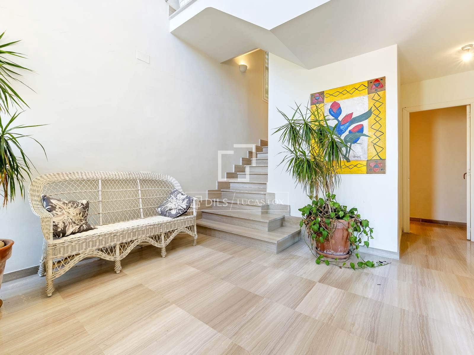 6 soverom Villa til salgs i Tarragona by med svømmebasseng garasje - € 625 000 (Ref: 9953353)
