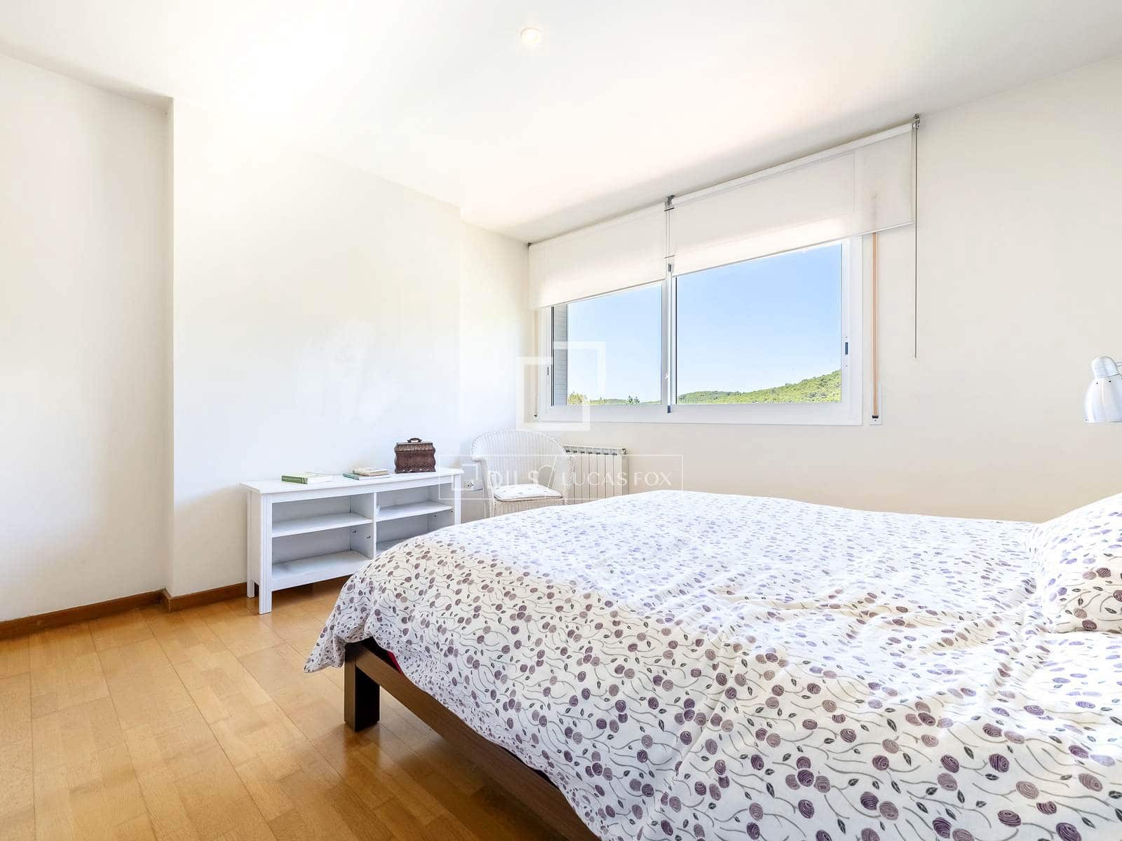 6 soverom Villa til salgs i Tarragona by med svømmebasseng garasje - € 625 000 (Ref: 9953353)