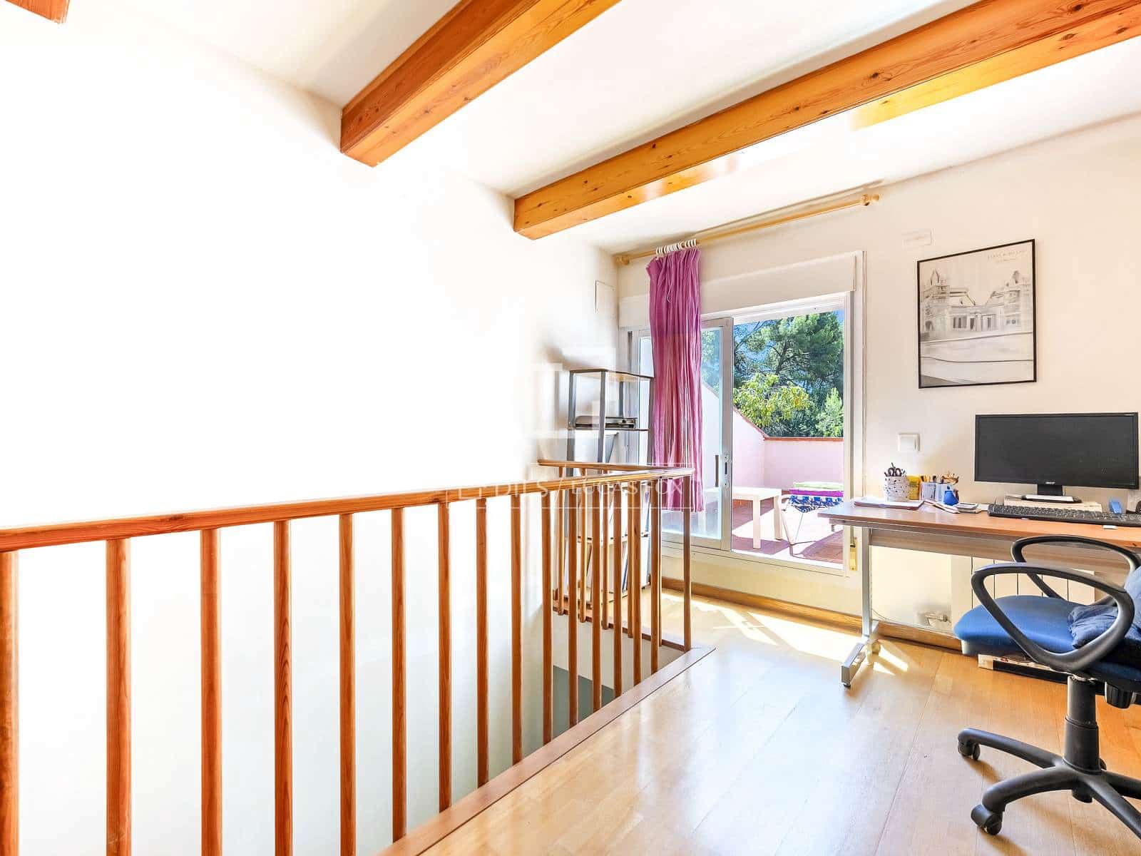 6 soverom Villa til salgs i Tarragona by med svømmebasseng garasje - € 625 000 (Ref: 9953353)