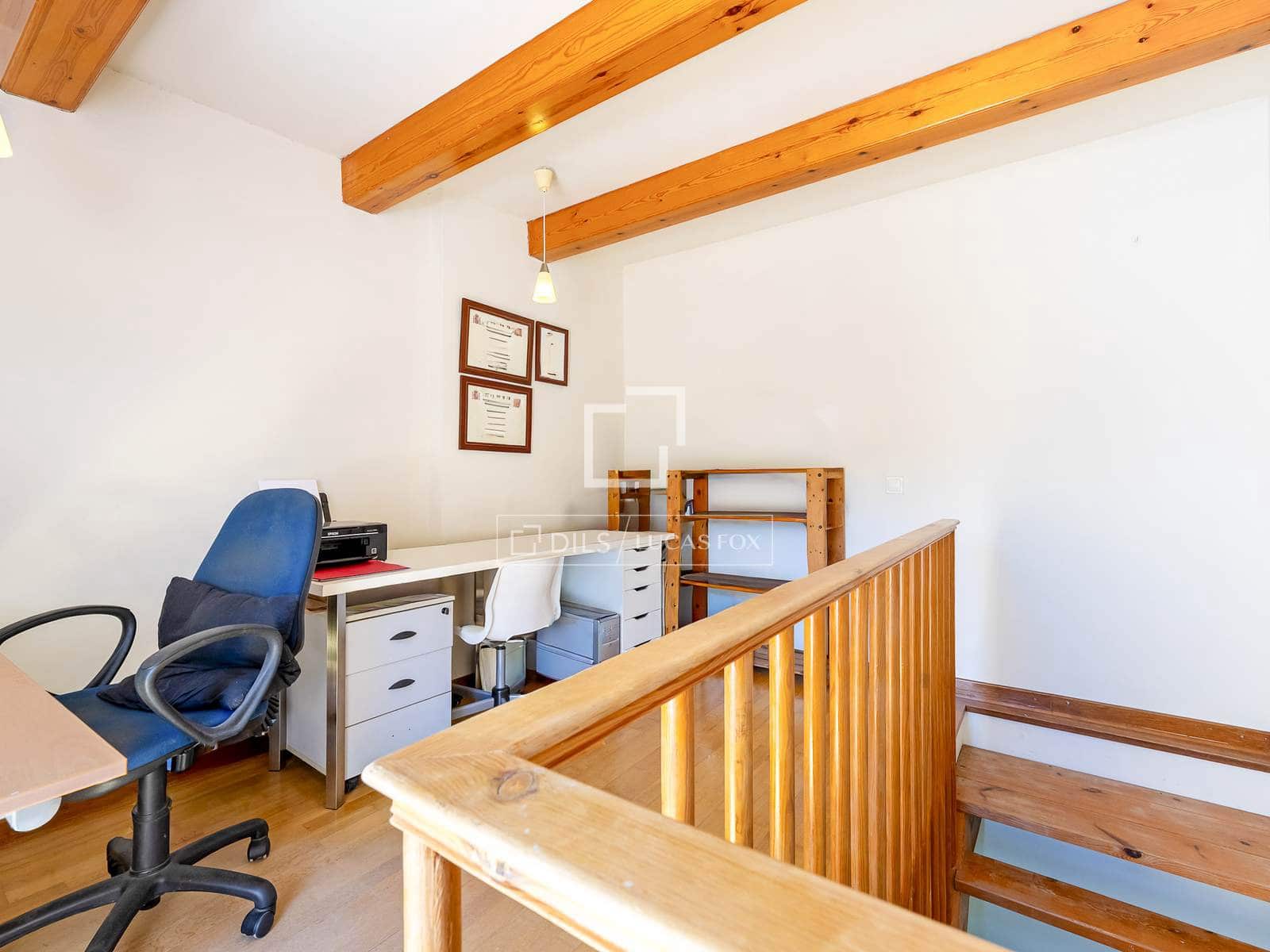 6 soverom Villa til salgs i Tarragona by med svømmebasseng garasje - € 625 000 (Ref: 9953353)