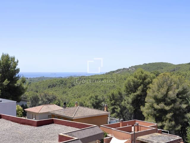 6 soverom Villa til salgs i Tarragona by med svømmebasseng garasje - € 625 000 (Ref: 9953353)