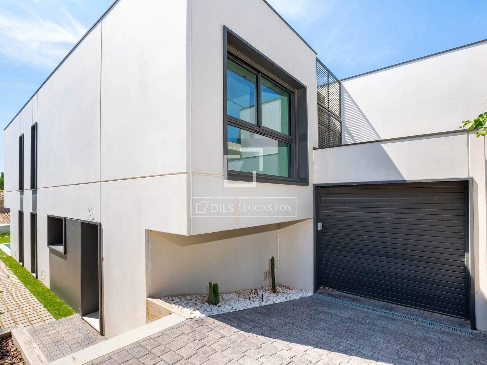 5 soveværelse Villa til salg i Llanca med swimmingpool garage - € 1.375.000 (Ref: 9953354)