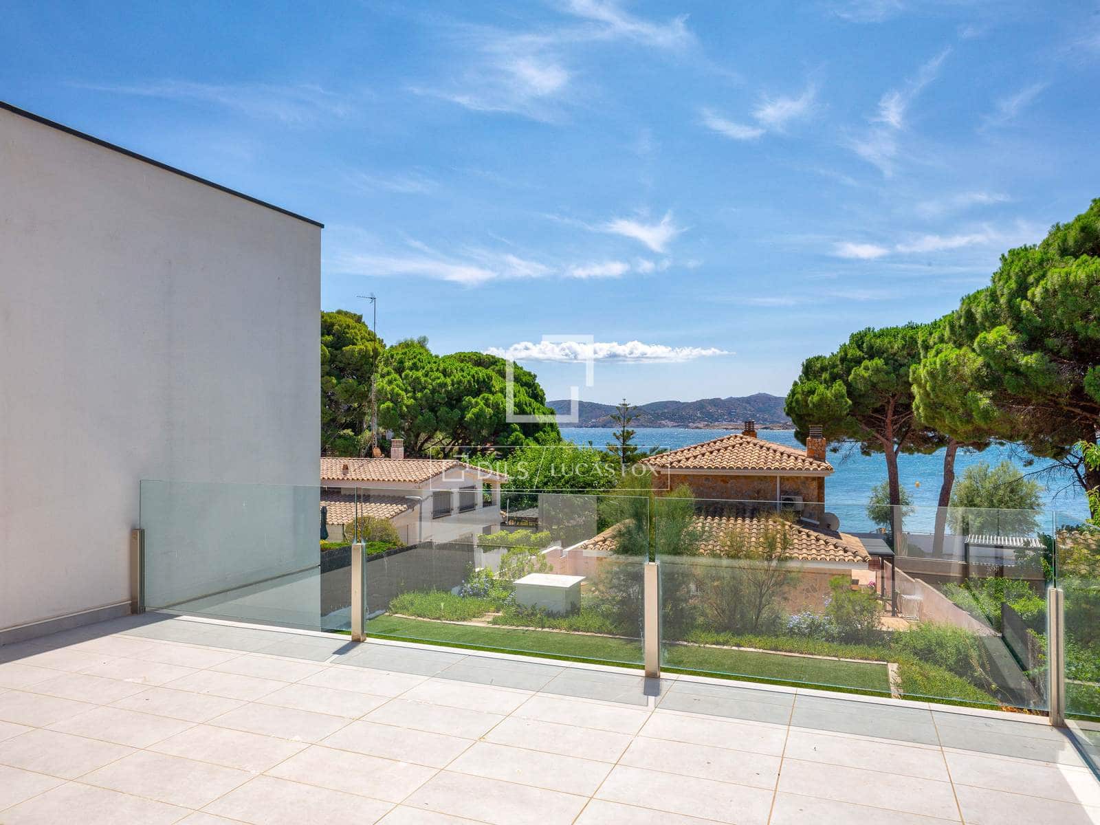 5 soveværelse Villa til salg i Llanca med swimmingpool garage - € 1.375.000 (Ref: 9953354)