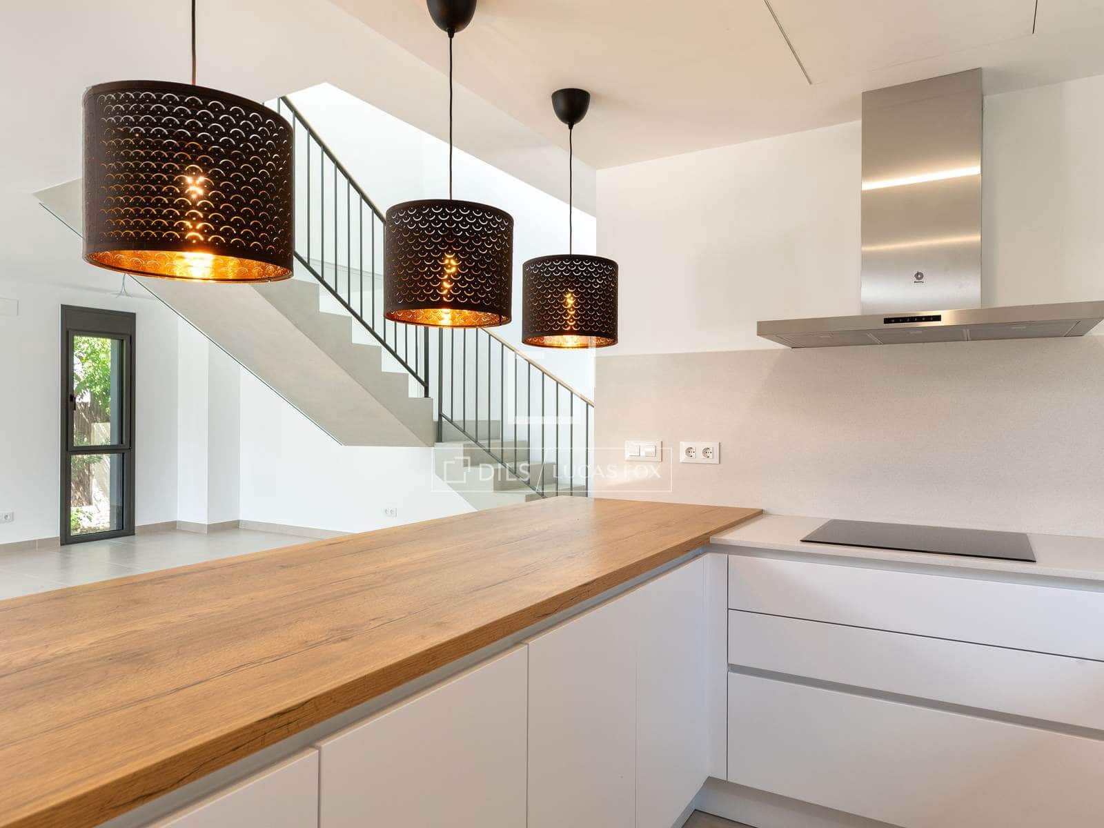 5 soveværelse Villa til salg i Llanca med swimmingpool garage - € 1.375.000 (Ref: 9953354)