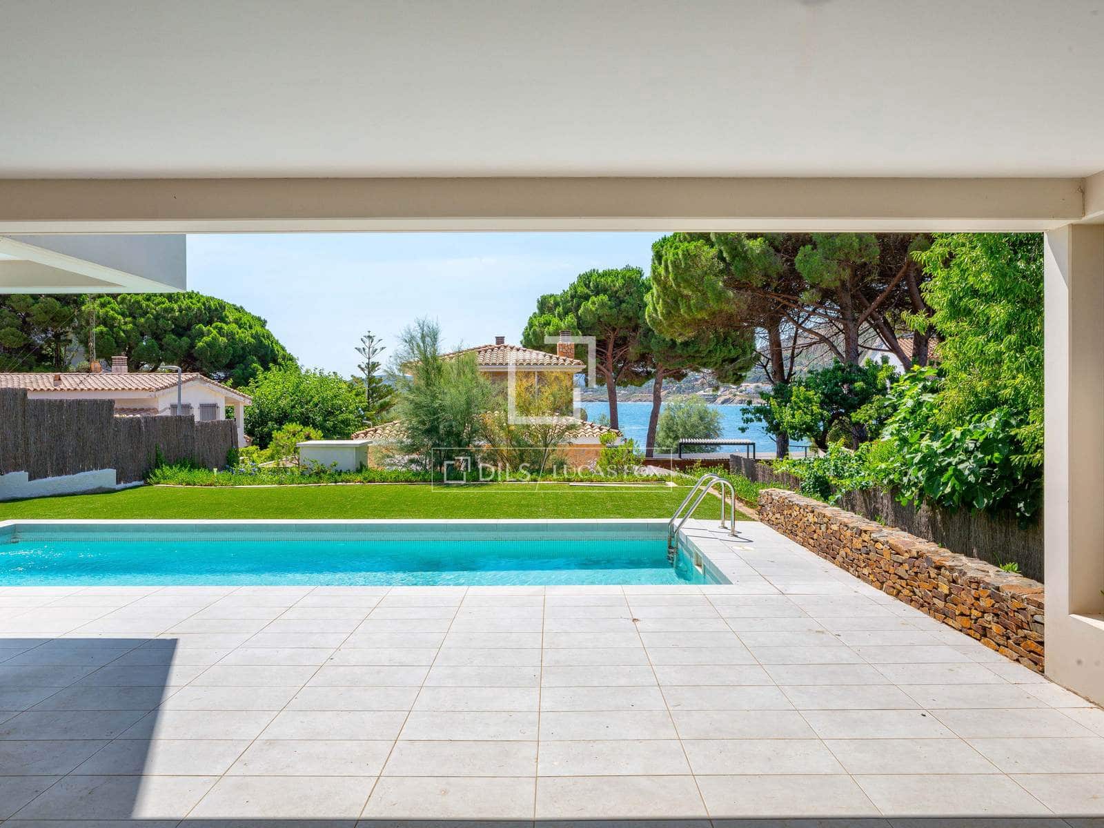 5 soveværelse Villa til salg i Llanca med swimmingpool garage - € 1.375.000 (Ref: 9953354)