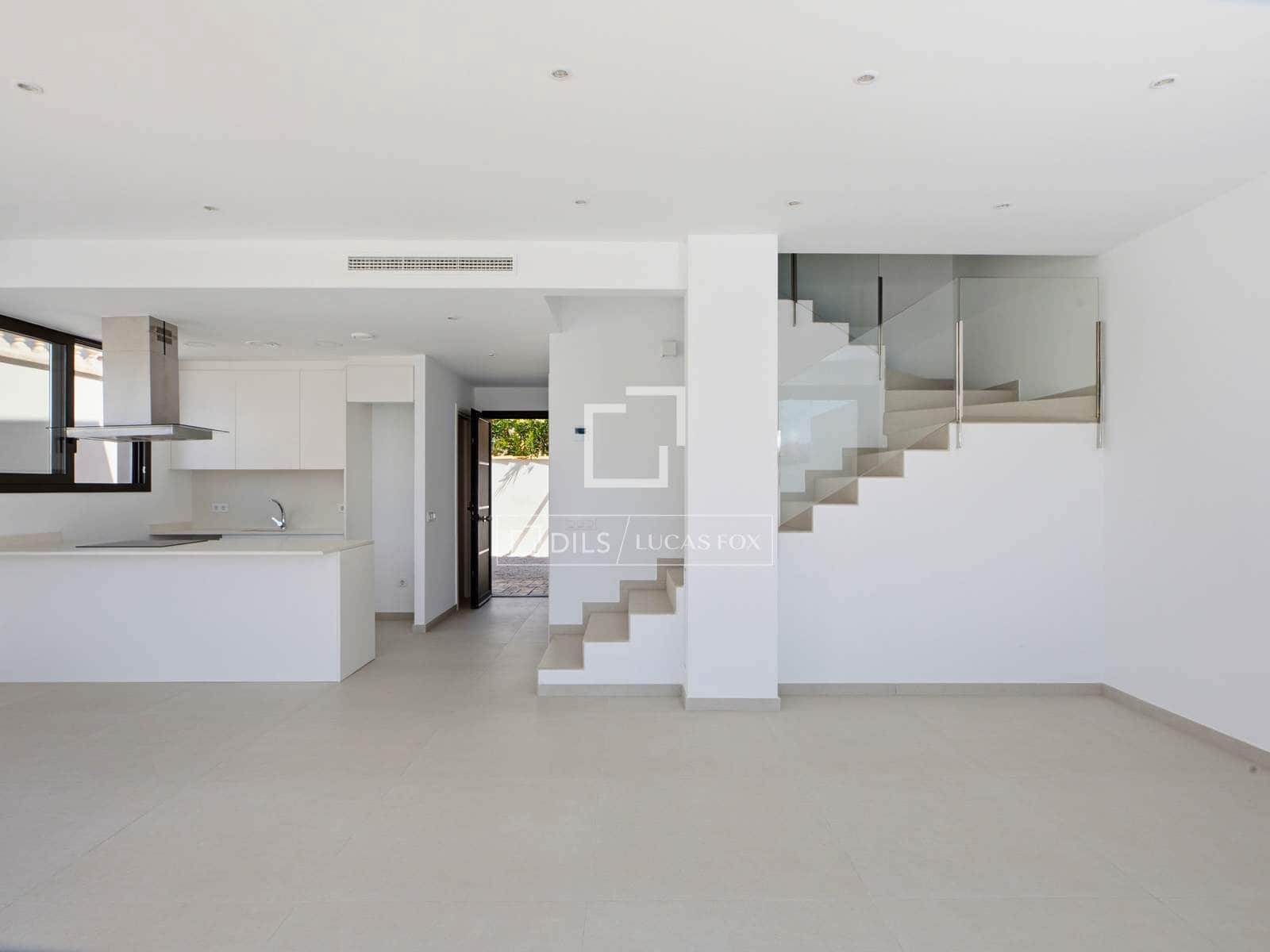 4 sovrum Villa till salu i Empuriabrava med pool garage - 649 000 € (Ref: 9953423)