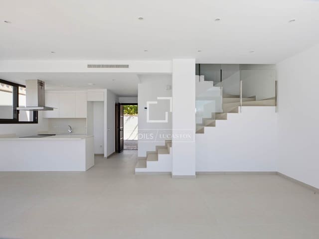 4 sovrum Villa till salu i Empuriabrava, Castelló d'Empúries med pool garage - 649 000 € (Ref: 9953423)