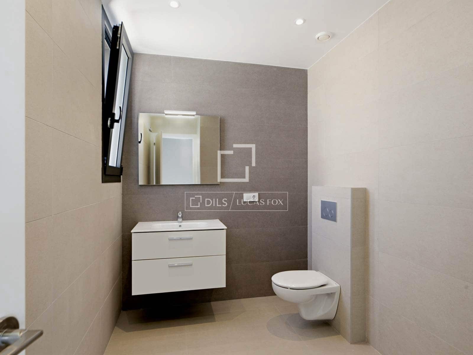 4 sovrum Villa till salu i Empuriabrava med pool garage - 649 000 € (Ref: 9953423)