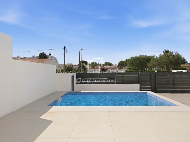 4 sovrum Villa till salu i Empuriabrava, Castelló d'Empúries med pool garage - 649 000 € (Ref: 9953423)