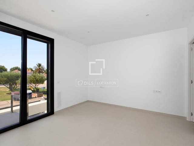 4 sovrum Villa till salu i Empuriabrava, Castelló d'Empúries med pool garage - 649 000 € (Ref: 9953423)