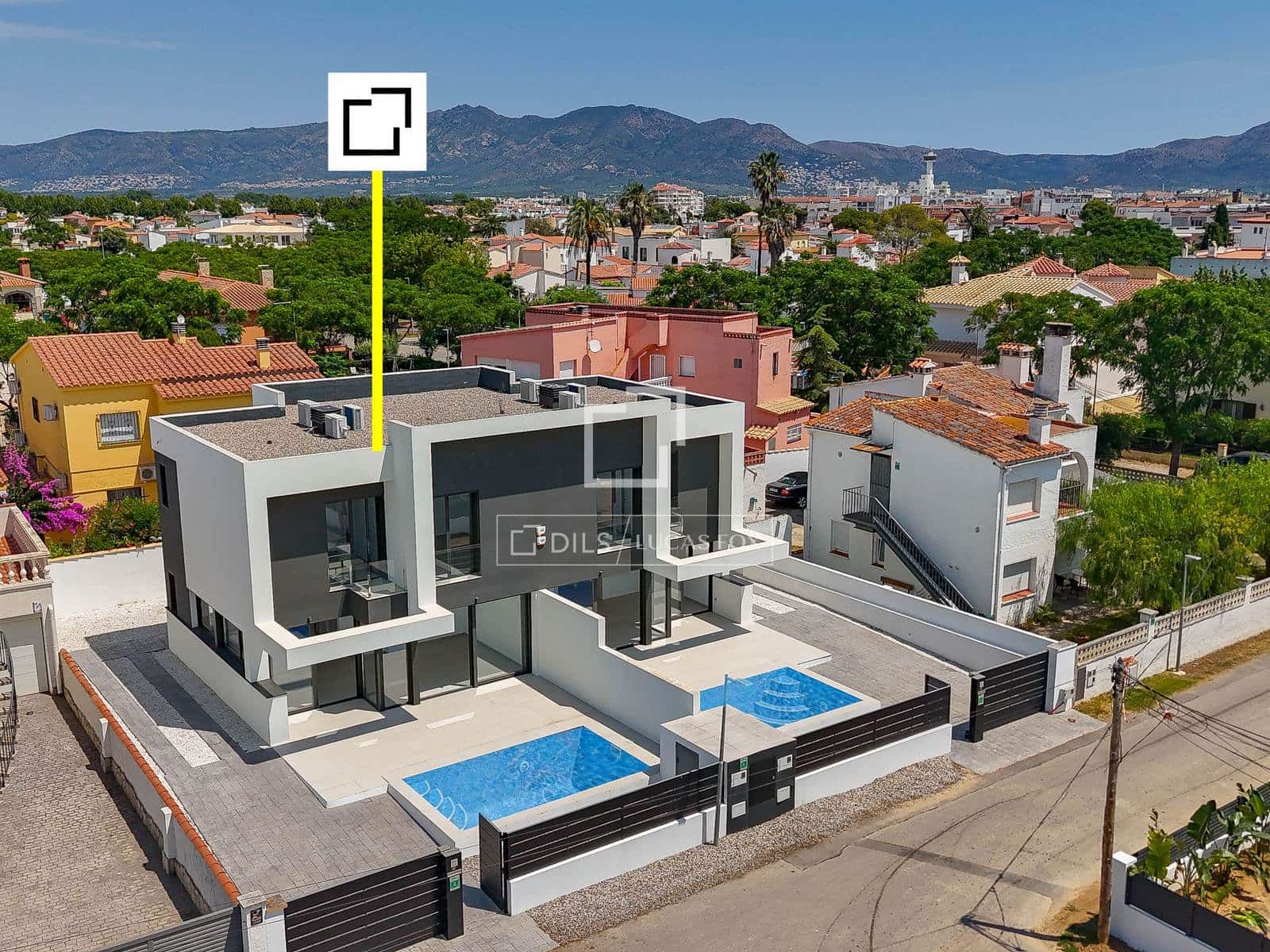 4 sovrum Villa till salu i Empuriabrava med pool garage - 649 000 € (Ref: 9953423)