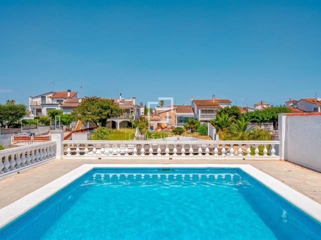 3 soveværelse Villa til salg i Empuriabrava, Castelló d'Empúries med swimmingpool garage - € 995.000 (Ref: 9953424)