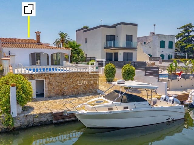 3 soveværelse Villa til salg i Empuriabrava, Castelló d'Empúries med swimmingpool garage - € 995.000 (Ref: 9953424)
