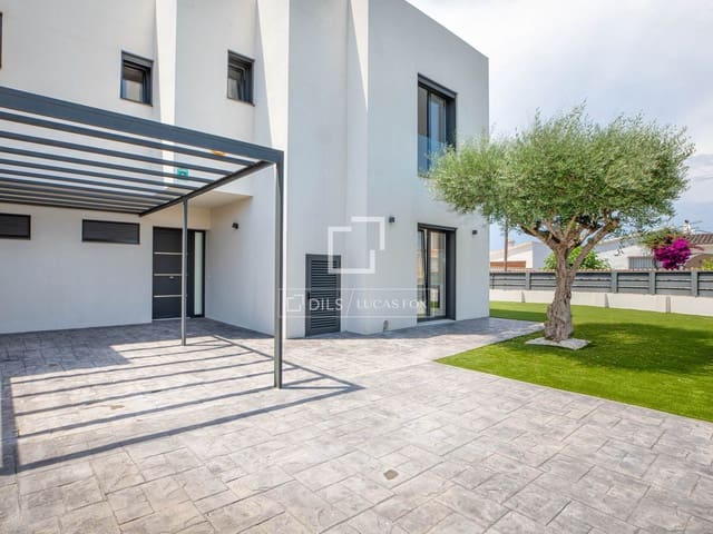 4 sovrum Villa till salu i Empuriabrava, Castelló d'Empúries med pool garage - 739 000 € (Ref: 9953425)