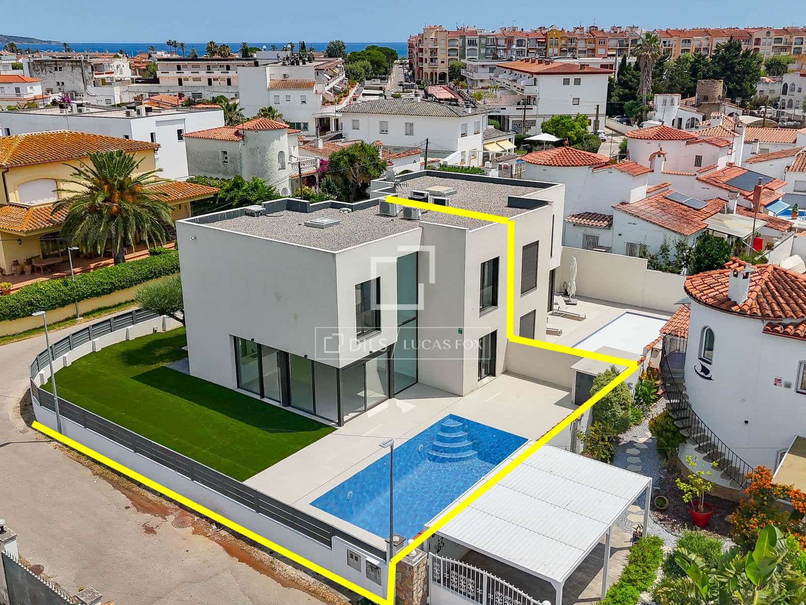 4 sovrum Villa till salu i Empuriabrava med pool garage - 739 000 € (Ref: 9953425)