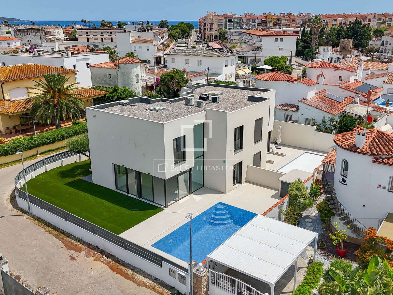 4 sovrum Villa till salu i Empuriabrava med pool garage - 739 000 € (Ref: 9953425)