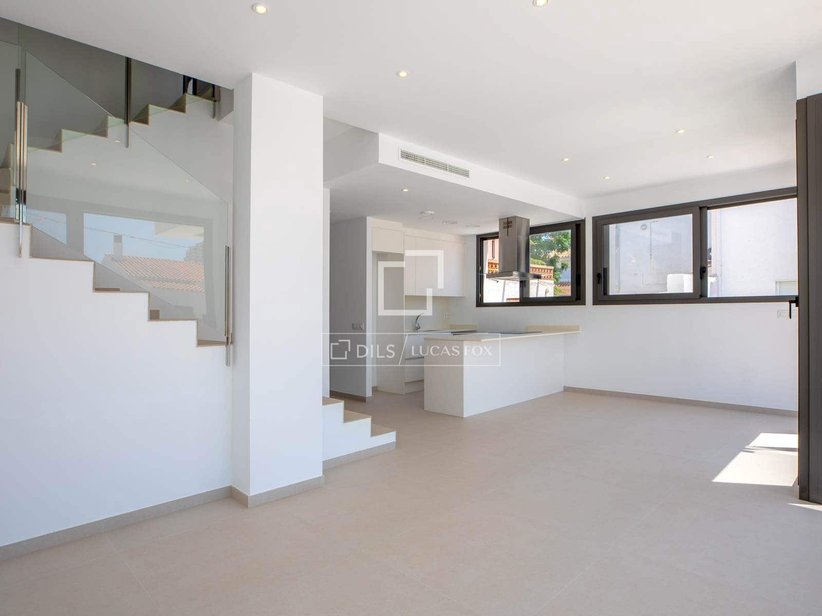 4 sovrum Villa till salu i Empuriabrava med pool garage - 649 000 € (Ref: 9953426)