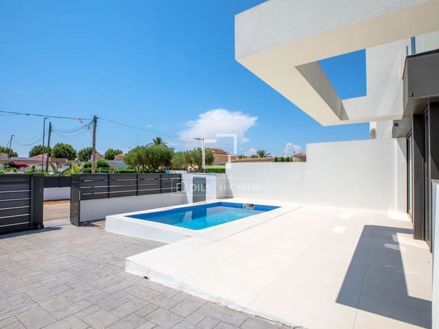 4 sovrum Villa till salu i Empuriabrava, Castelló d'Empúries med pool garage - 649 000 € (Ref: 9953426)