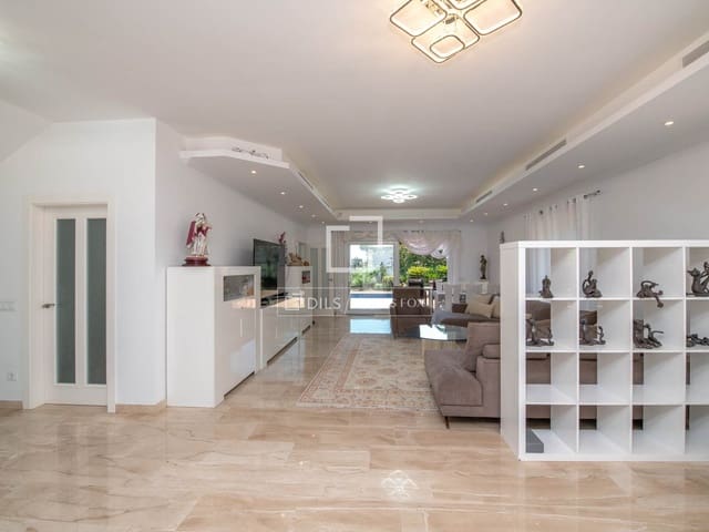 5 soverom Villa til salgs i Calonge i Sant Antoni med svømmebasseng garasje - € 2 500 000 (Ref: 9953427)