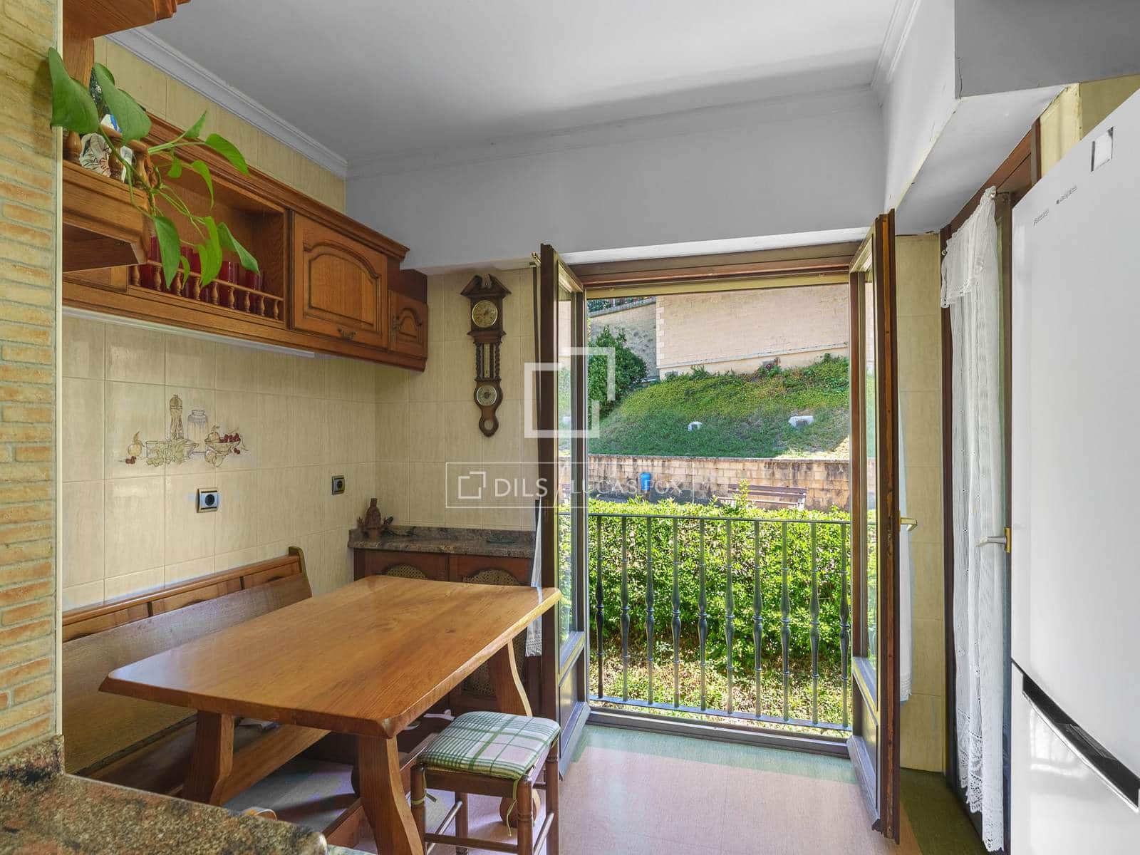 2 bedroom Apartment for sale in Donostia-San Sebastian with garage - € 650,000 (Ref: 9953428)