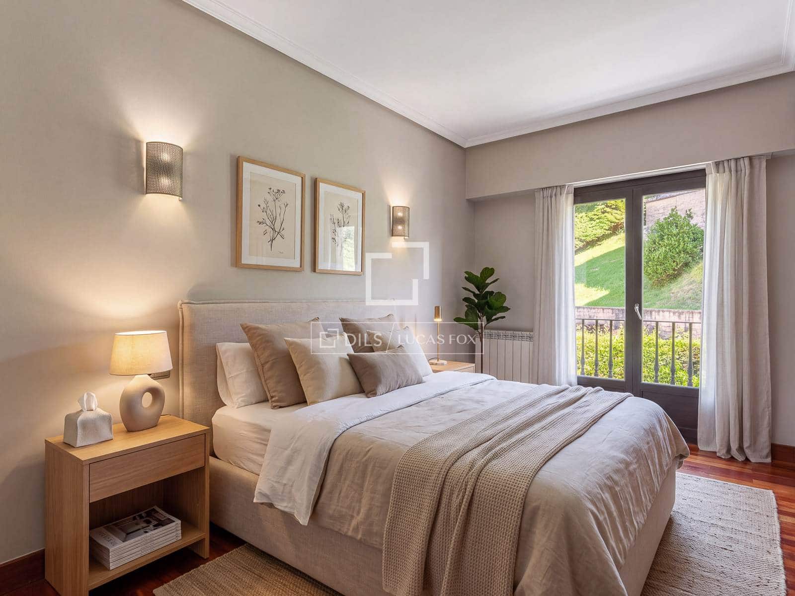 2 bedroom Apartment for sale in Donostia-San Sebastian with garage - € 650,000 (Ref: 9953428)