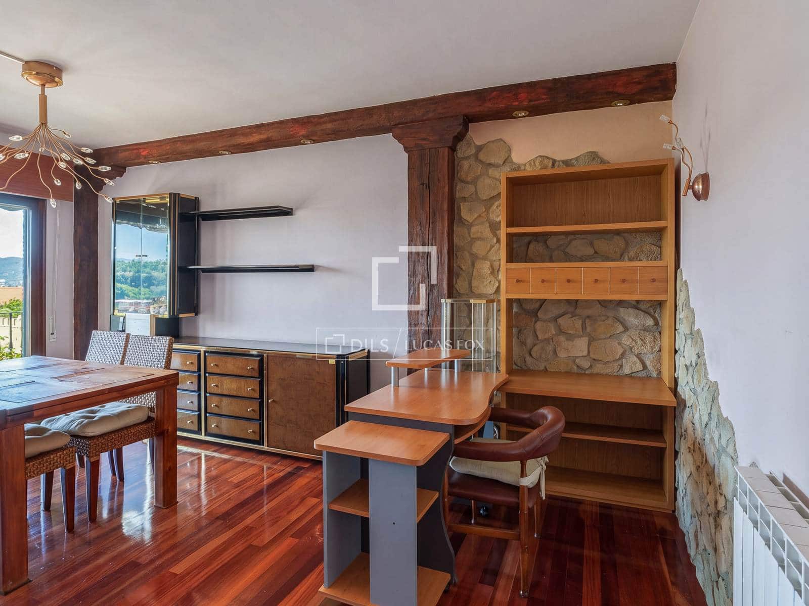 2 bedroom Apartment for sale in Donostia-San Sebastian with garage - € 650,000 (Ref: 9953428)