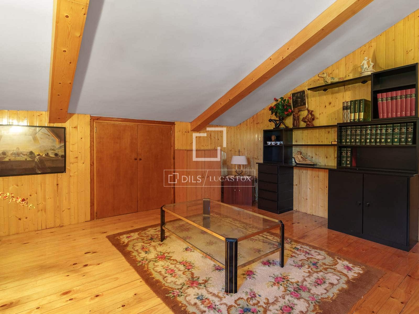 2 bedroom Apartment for sale in Donostia-San Sebastian with garage - € 650,000 (Ref: 9953428)