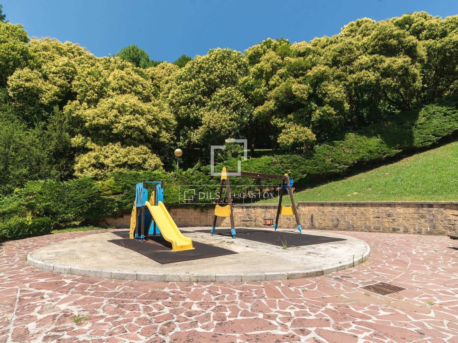 2 bedroom Apartment for sale in Donostia-San Sebastian with garage - € 650,000 (Ref: 9953428)