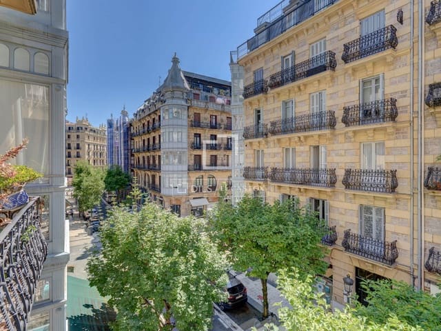 4 soveværelse Lejlighed til salg i Donostia-San Sebastián - € 1.195.000 (Ref: 9953459)