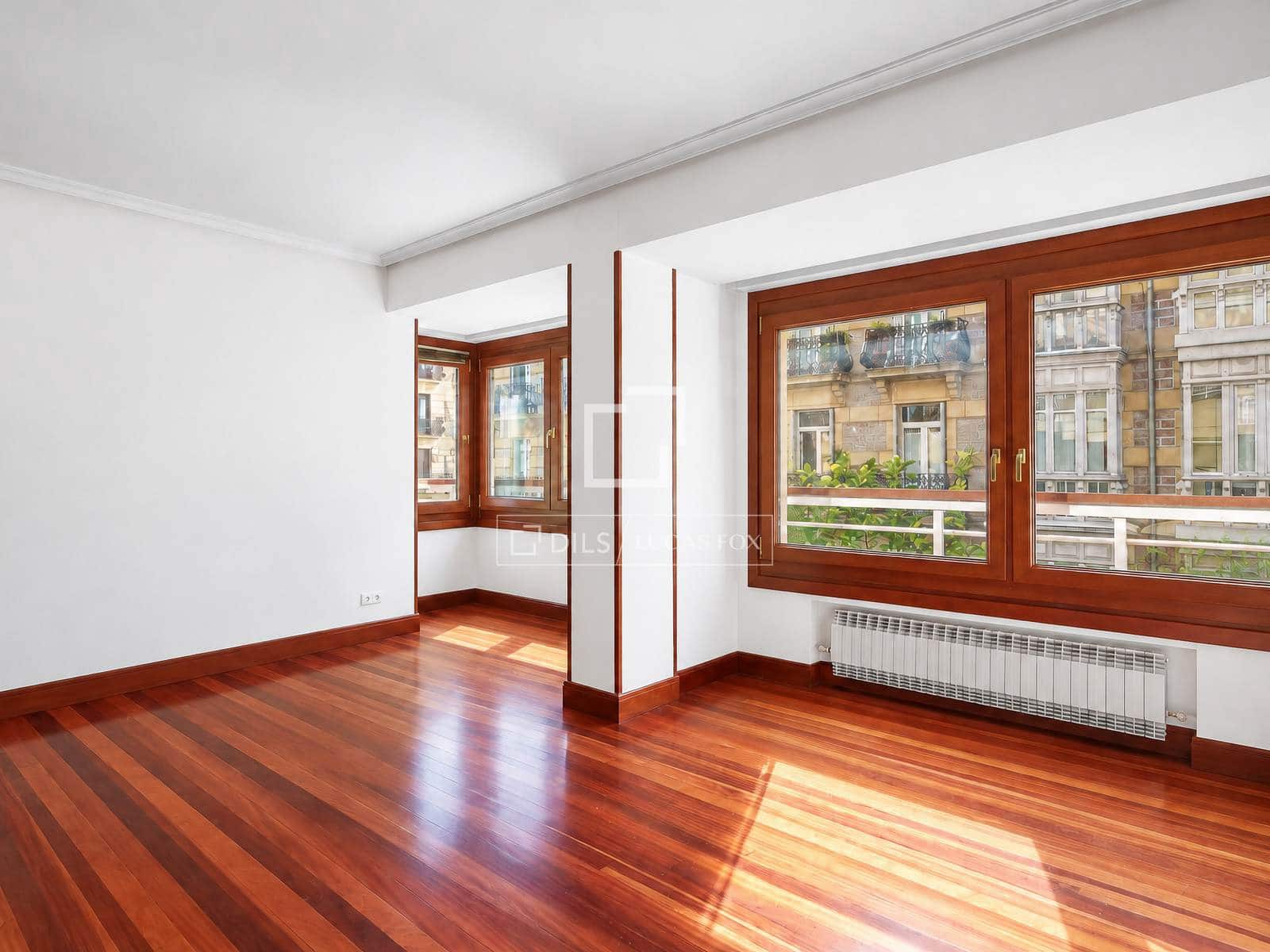 4 bedroom Apartment for sale in Donostia-San Sebastian - € 1,150,000 (Ref: 9953459)