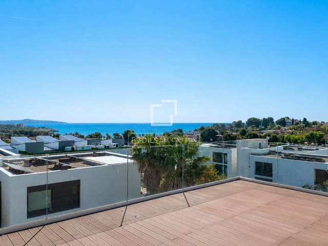 3 bedroom Penthouse for sale in Tarragona city with garage - € 895,000 (Ref: 9954876)