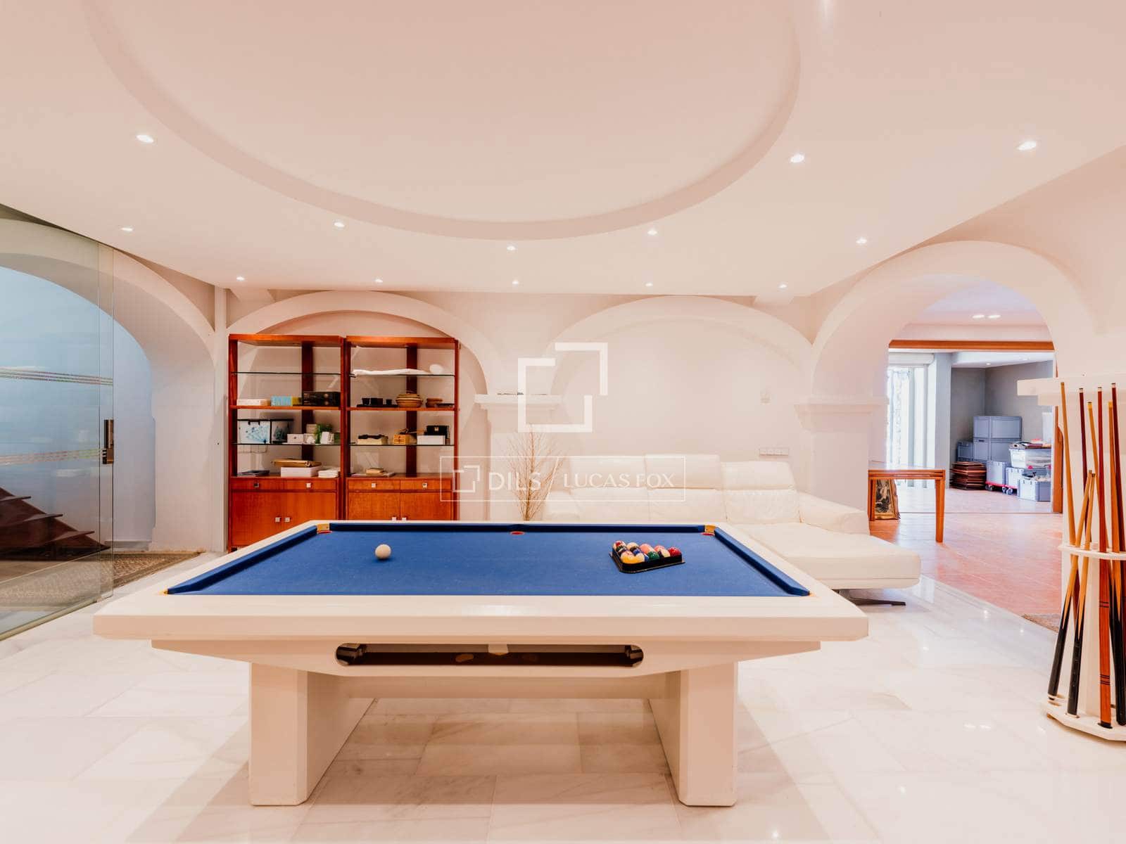 9 bedroom Villa for sale in Puig de'n Valls with pool garage - € 7,500,000 (Ref: 9955427)