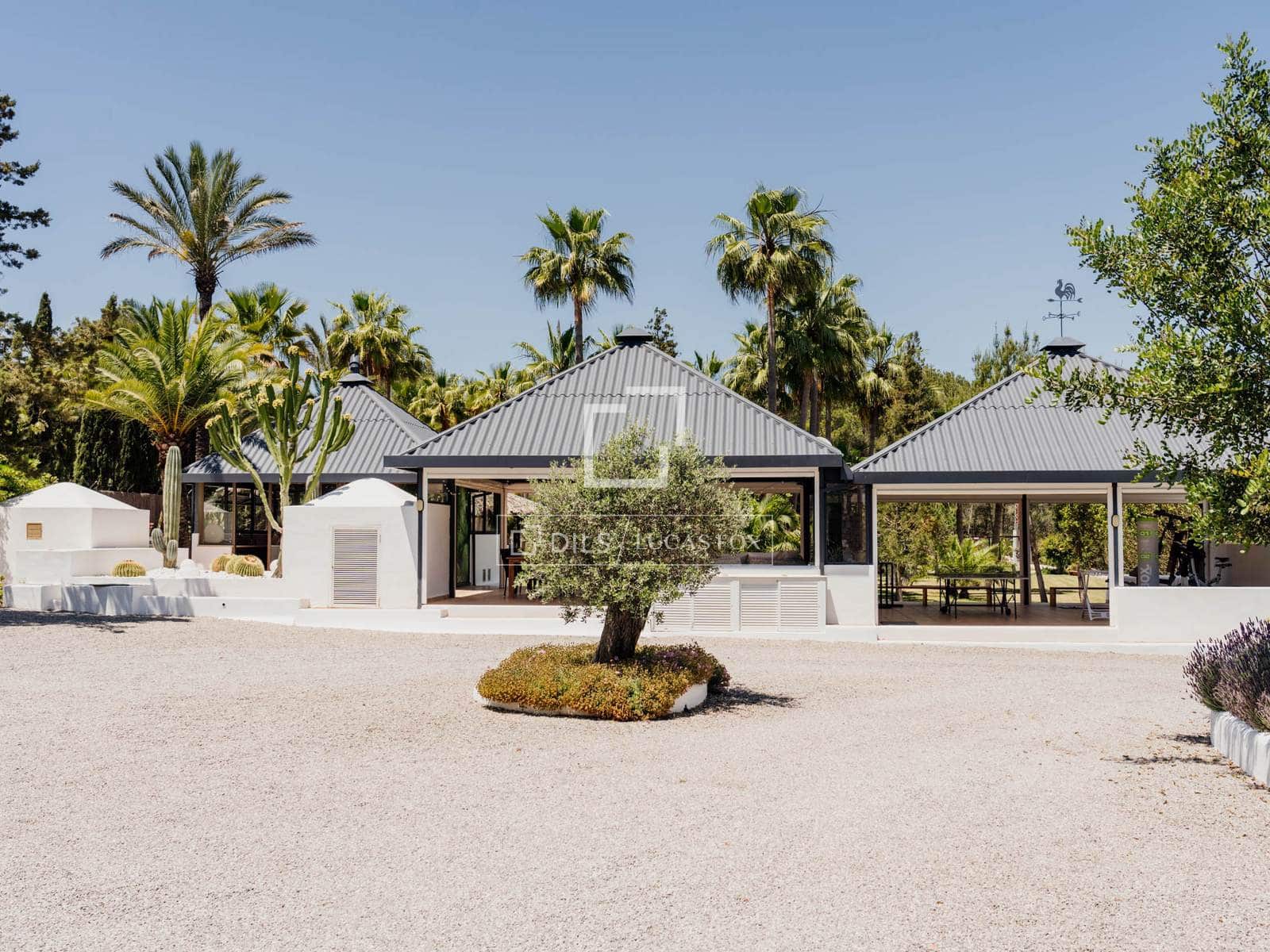 9 bedroom Villa for sale in Puig de'n Valls with pool garage - € 7,500,000 (Ref: 9955427)