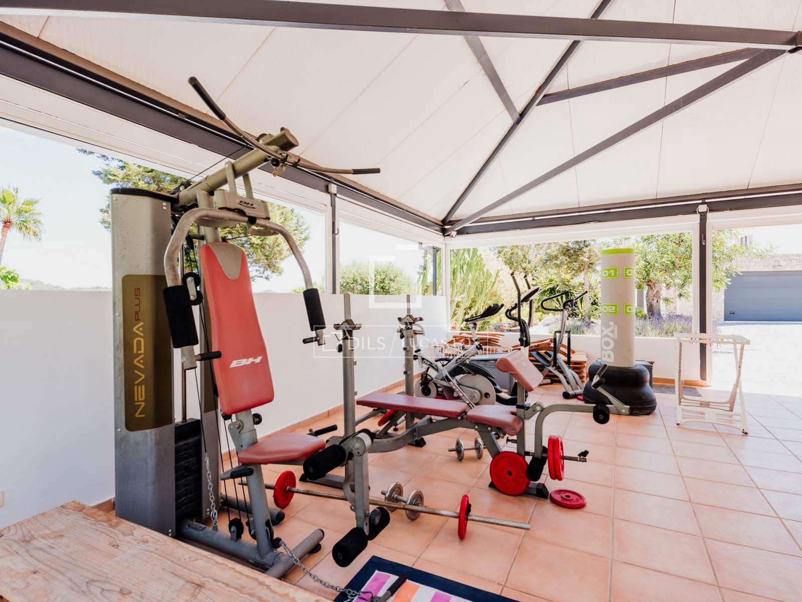 9 soveværelse Villa til salg i Puig de'n Valls med swimmingpool garage - € 7.500.000 (Ref: 9955427)