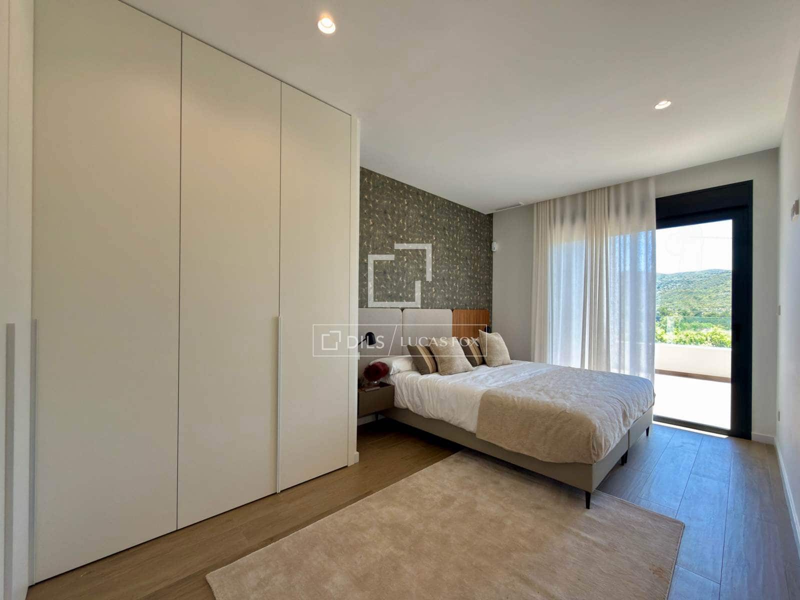 3 sypialnia Willa na sprzedaż w Monforte del Cid z basenem garażem - 695 000 € (Ref: 9955452)