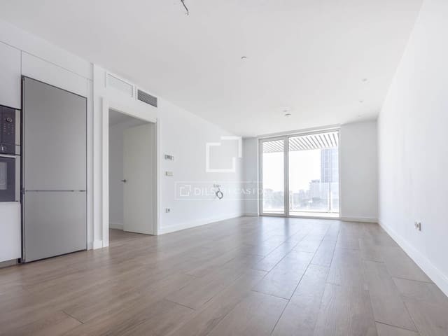 3 bedroom Apartment for rent in Valencia city with pool garage - € 2,700 (Ref: 9956082)