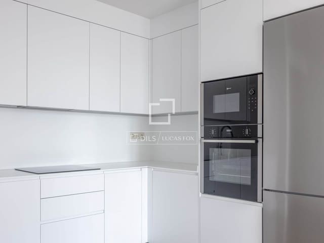 3 bedroom Apartment for rent in Valencia city with pool garage - € 2,700 (Ref: 9956082)