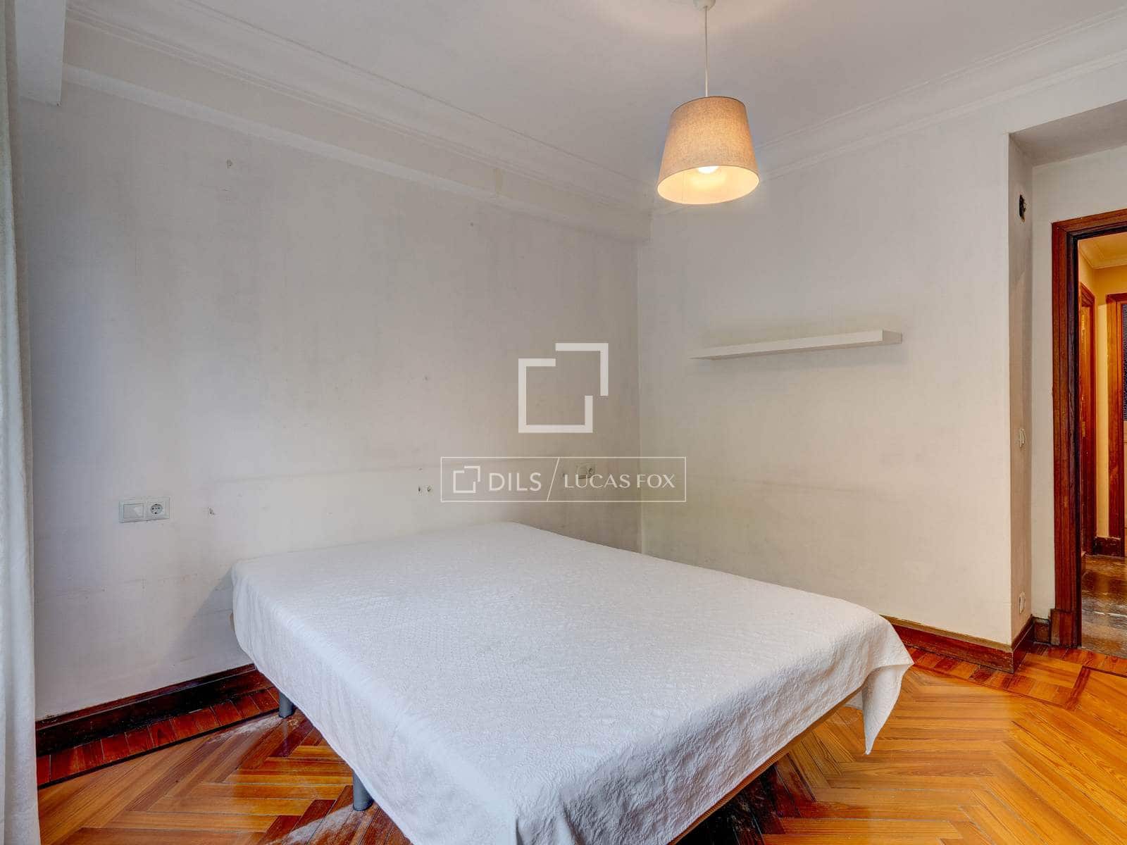 5 bedroom Apartment for sale in Donostia-San Sebastian - € 780,000 (Ref: 9956100)