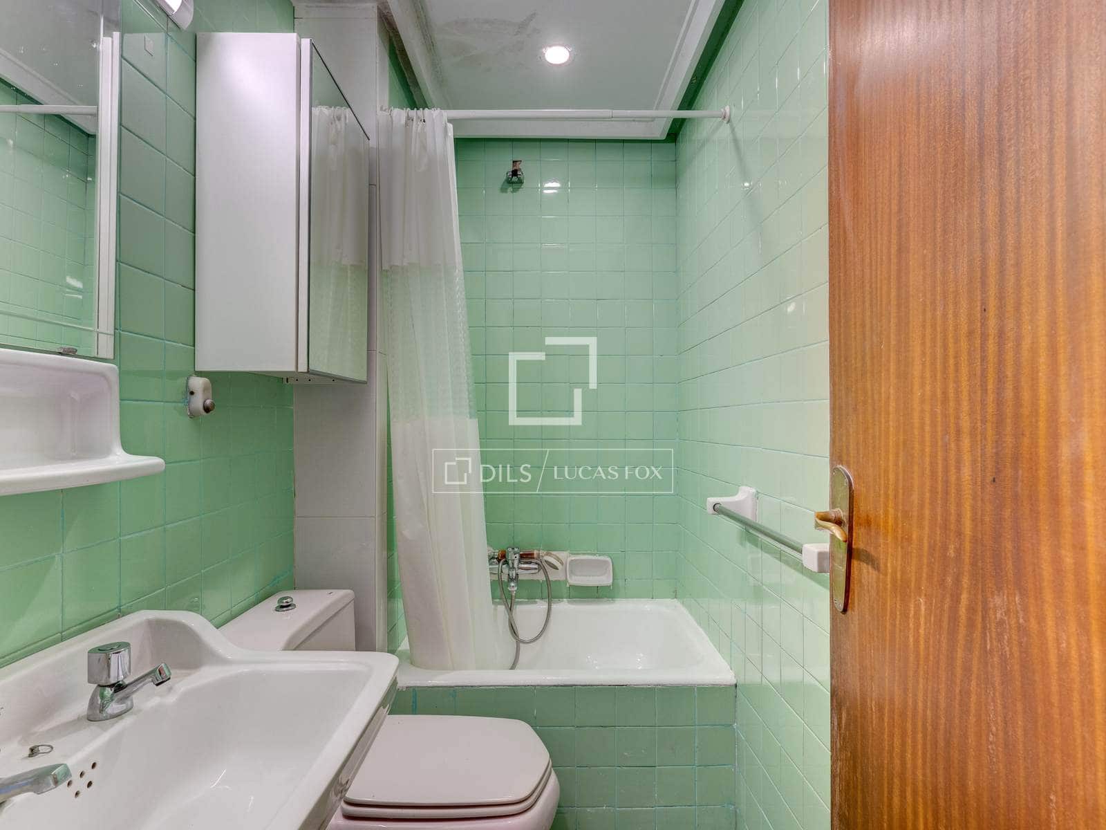 5 bedroom Apartment for sale in Donostia-San Sebastian - € 780,000 (Ref: 9956100)