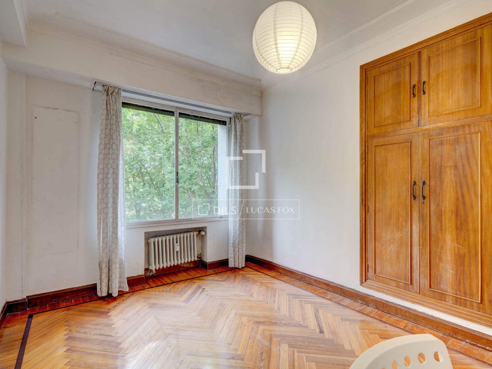 5 bedroom Apartment for sale in Donostia-San Sebastian - € 780,000 (Ref: 9956100)