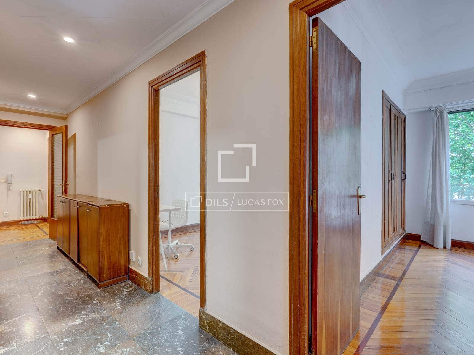 5 slaapkamer Appartement te koop in Donostia-San Sebastian - € 740.000 (Ref: 9956100)