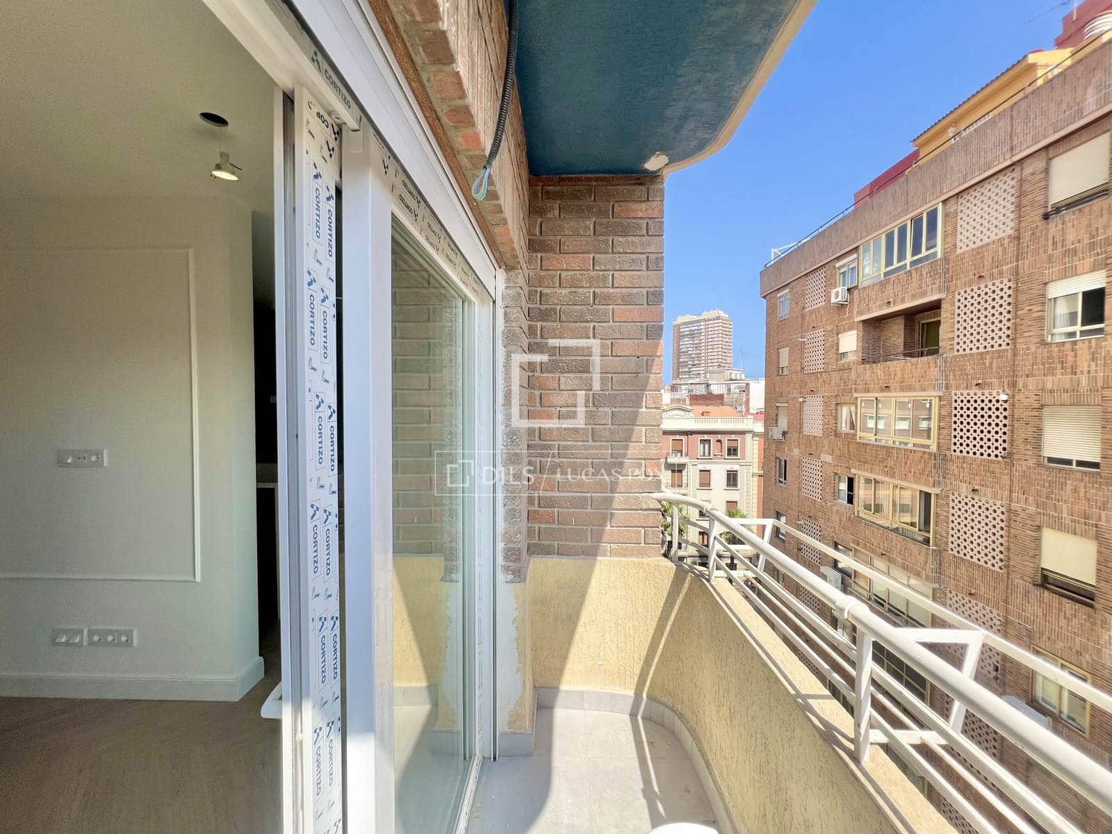 3 chambre Appartement à vendre à Alicante ville - 420 000 € (Ref: 9956192)
