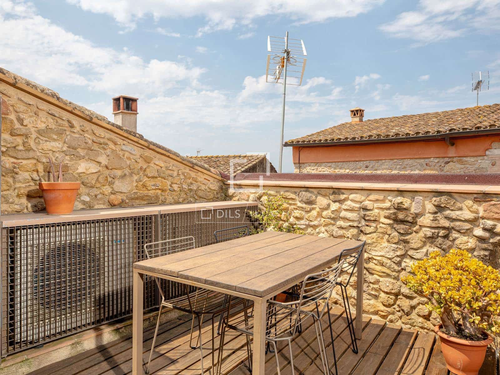 3 bedroom Finca/Country House for sale in Orriols - € 565,000 (Ref: 9956193)