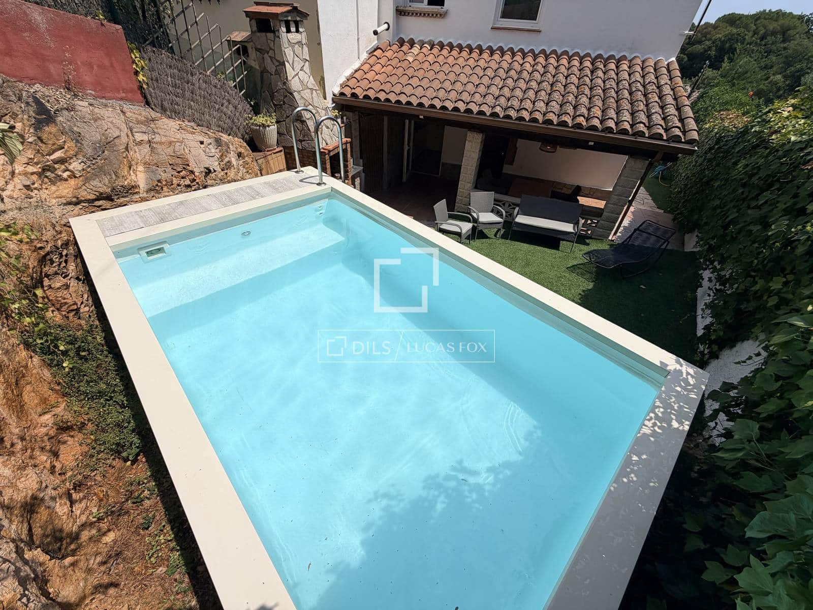 2 soveværelse Villa til salg i Santa Cristina d'Aro med swimmingpool - € 375.000 (Ref: 9956585)