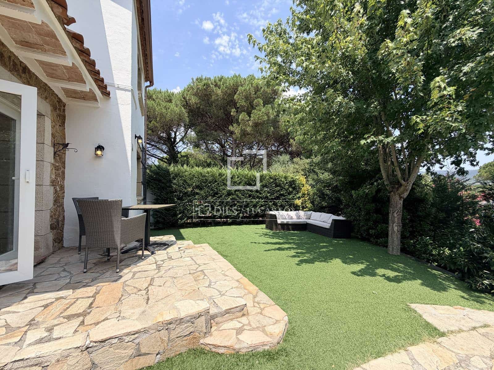 2 soveværelse Villa til salg i Santa Cristina d'Aro med swimmingpool - € 375.000 (Ref: 9956585)