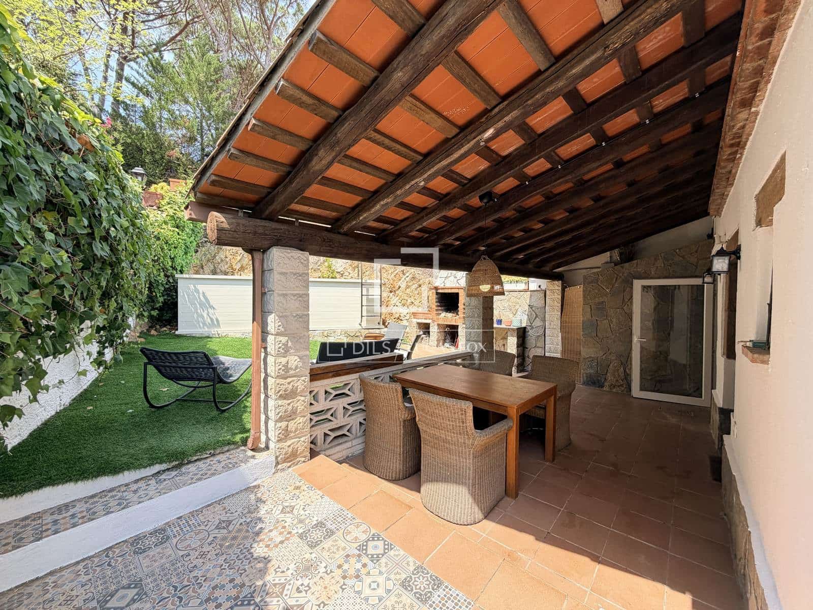 2 soveværelse Villa til salg i Santa Cristina d'Aro med swimmingpool - € 375.000 (Ref: 9956585)