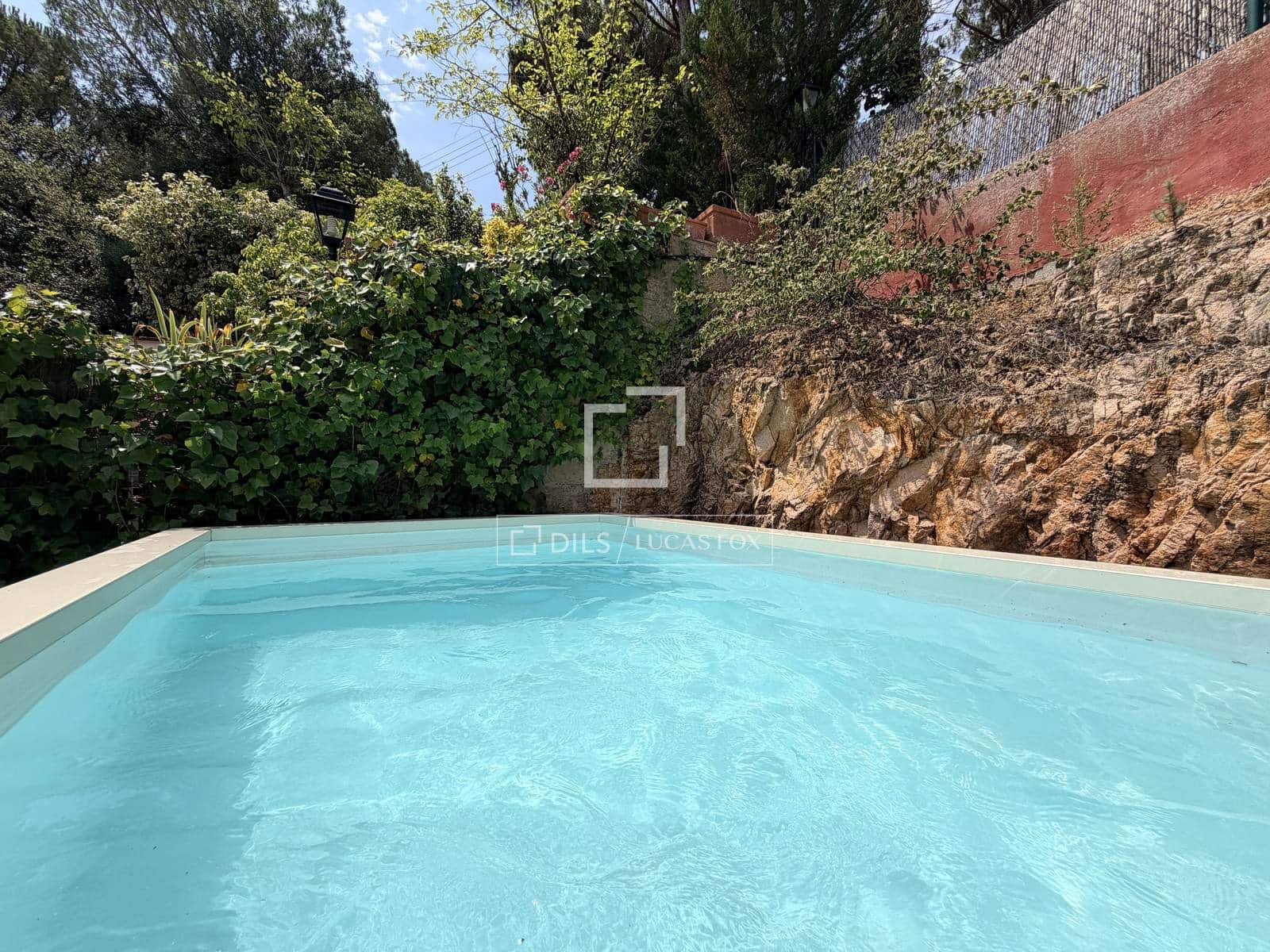 2 soveværelse Villa til salg i Santa Cristina d'Aro med swimmingpool - € 375.000 (Ref: 9956585)