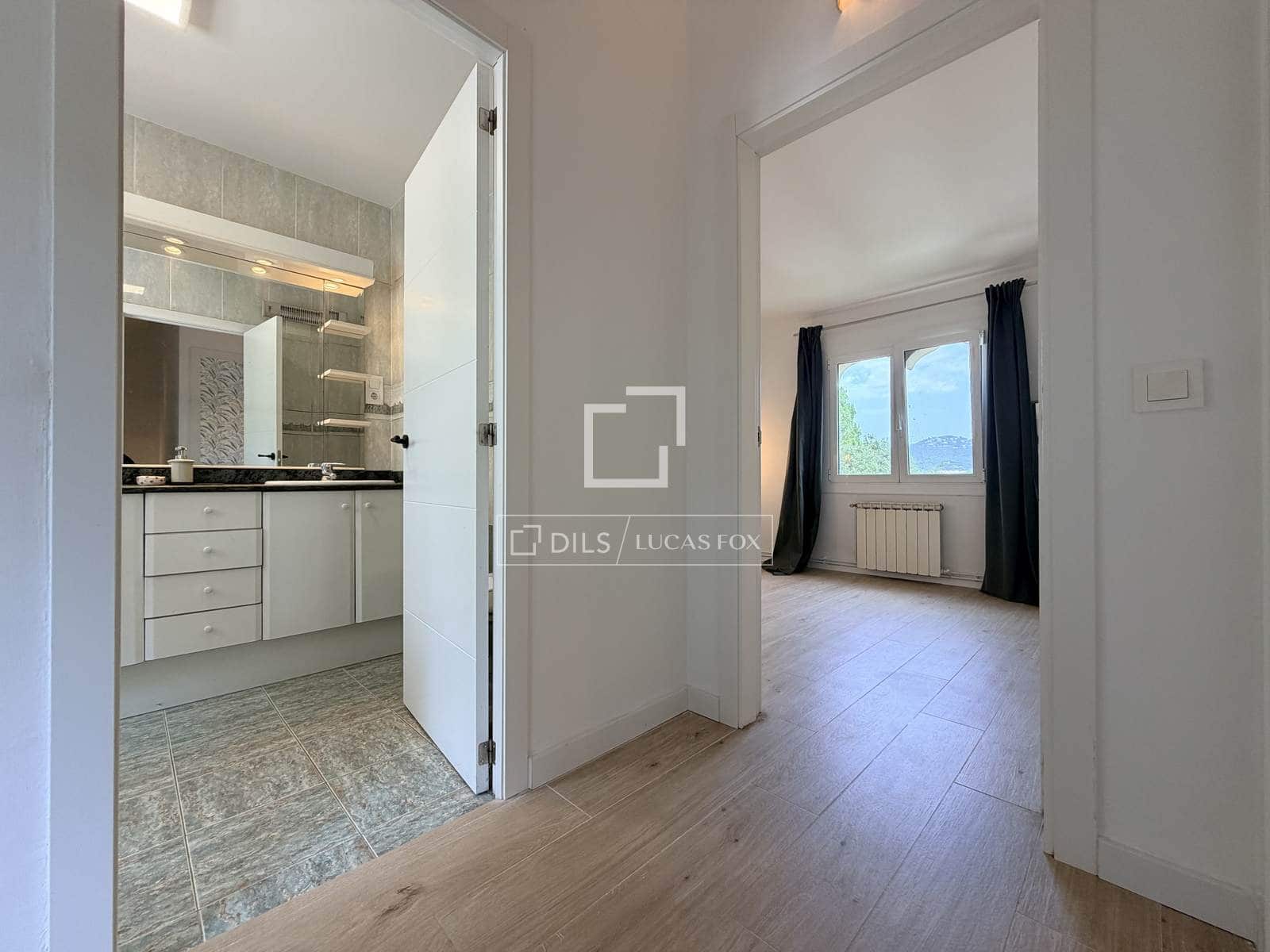 2 soveværelse Villa til salg i Santa Cristina d'Aro med swimmingpool - € 375.000 (Ref: 9956585)
