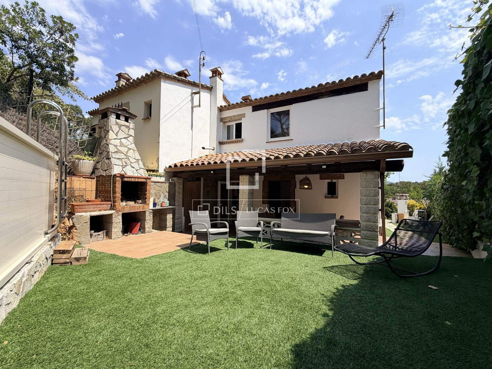 2 soveværelse Villa til salg i Santa Cristina d'Aro med swimmingpool - € 375.000 (Ref: 9956585)
