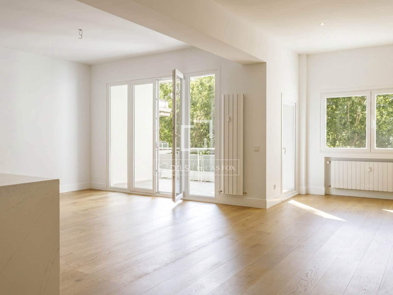 3 quarto Apartamento para arrendar em Madrid cidade com garagem - 4 800 € (Ref: 9958261)
